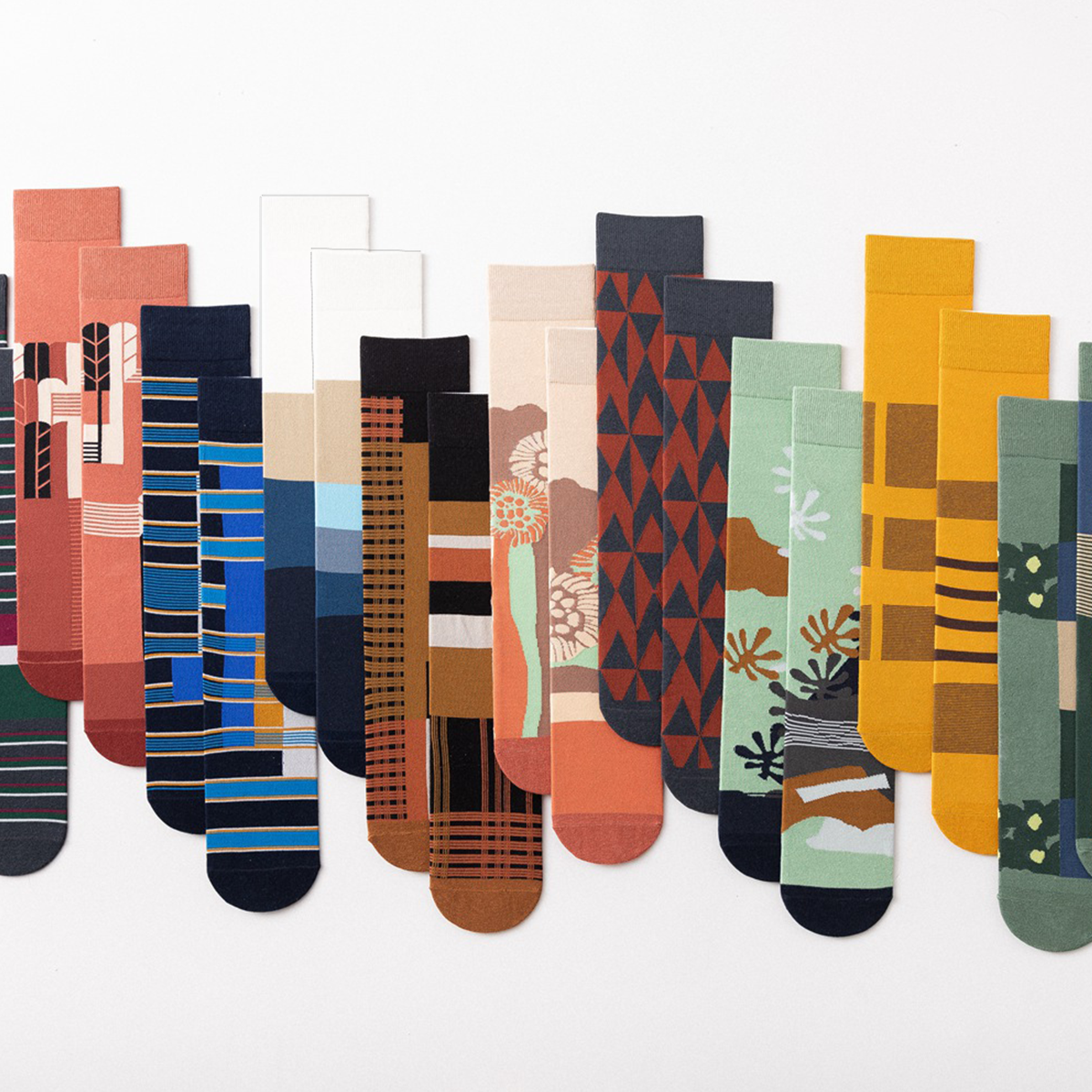Asymmetric Pattern Tube Socks